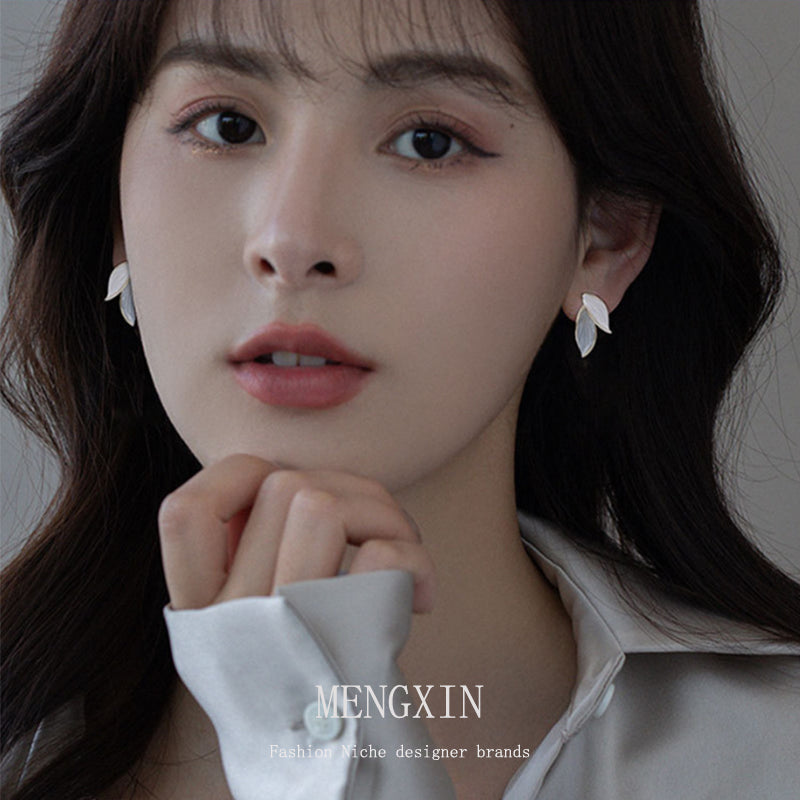 Cute Core New Arrival Color Matching Leaves Sterling Silver Stud Earrings for Women All-Match Simple Earrings Special-Interest Design Accessible Luxury Fancy Earrings