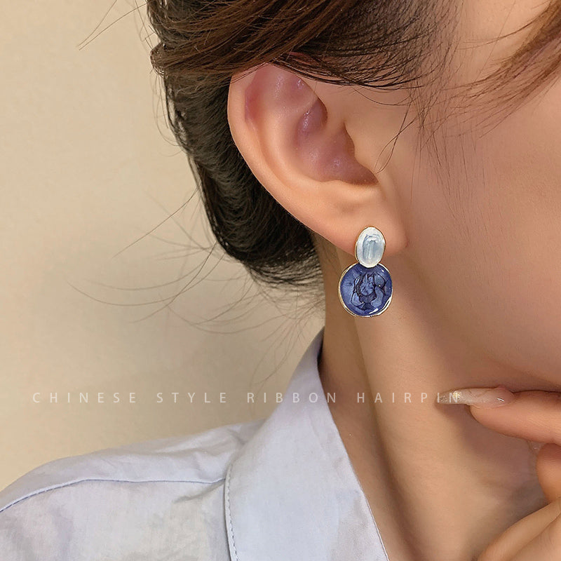 Blue Loving Heart Earrings for Women 2024 New Arrival Easiest for Match Special Earrings Niche Design Fancy Graceful Earrings