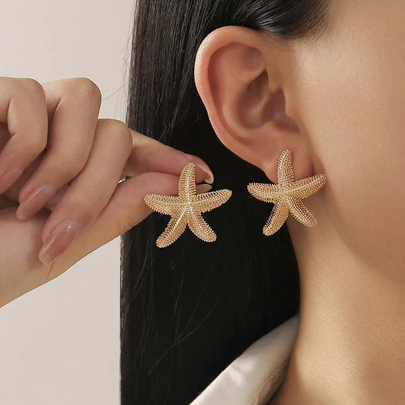 Exaggerated Metal Large Starfish Stud Earrings for Women Boho Gold Color Earrings Geometric Pentagram Star Earrings Jewelry Gift